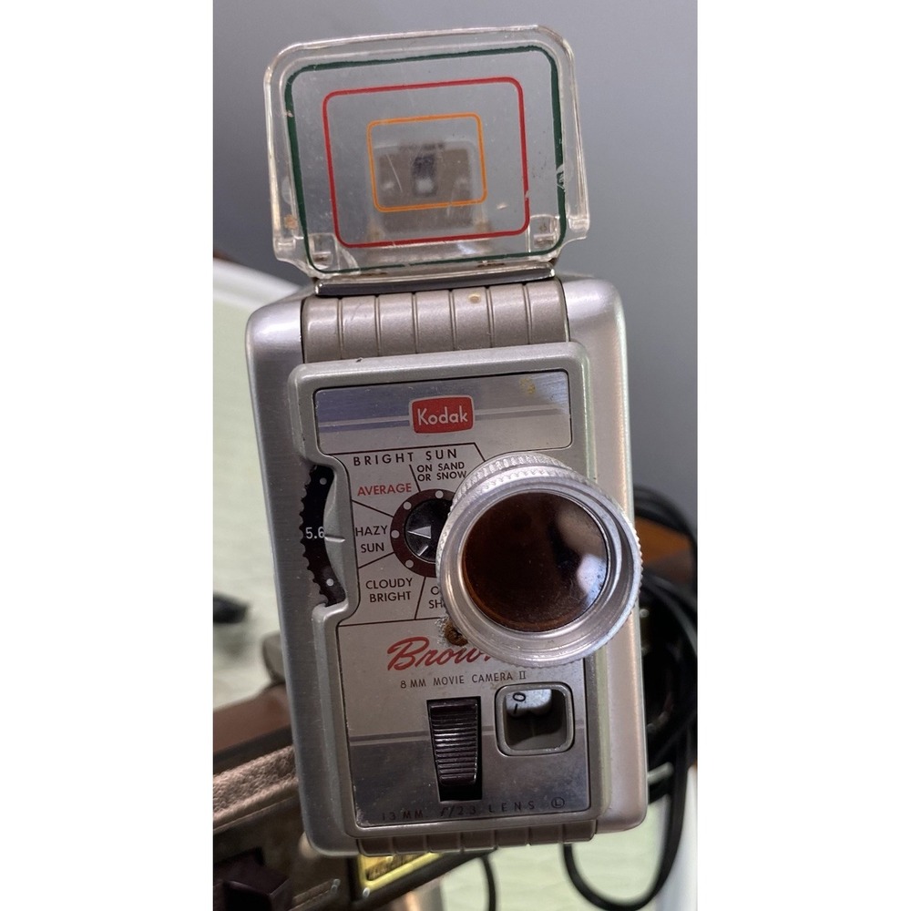 Vintage Kodak Brownie Automatic Movie Camera F/2.3 w/2-Lamp Movie Lights Untestd - Picture 13 of 15